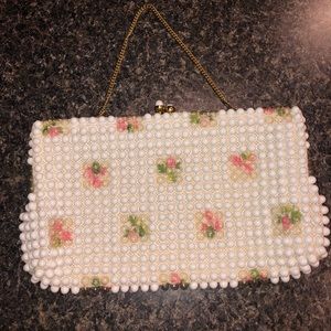 Beaded bubble clutch